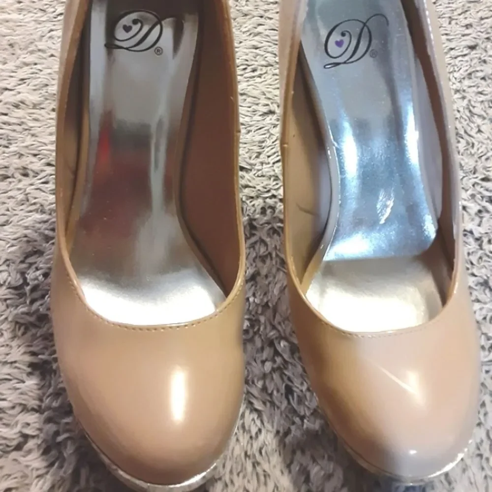 Nude Platforms Mirror Stiletto Heels Sz 7